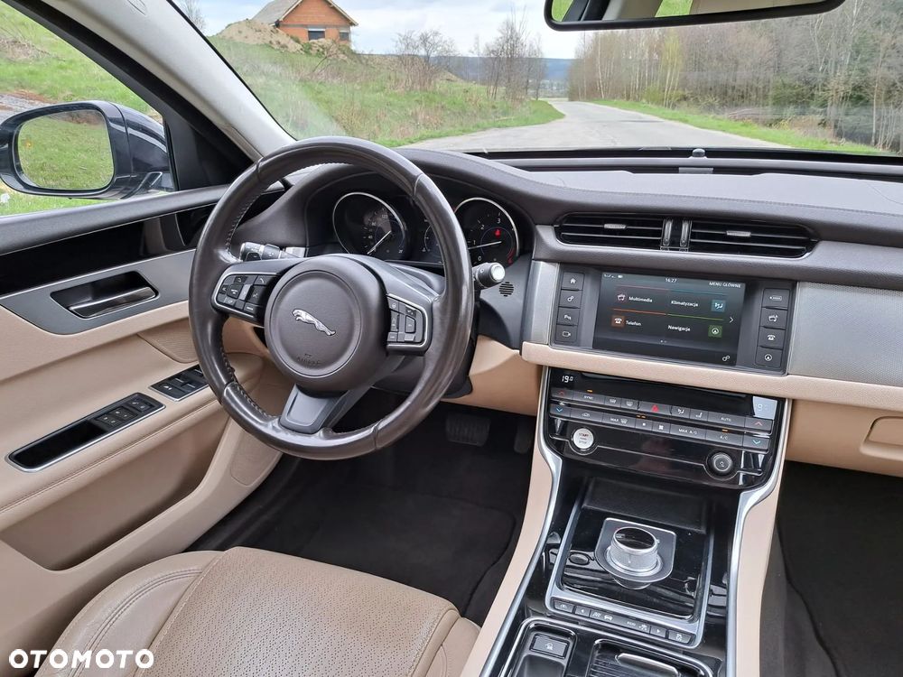 Jaguar XF 3.0 TDV6 300 Sport - 11