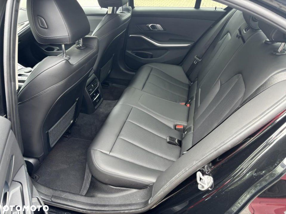 BMW Seria 3 - 11