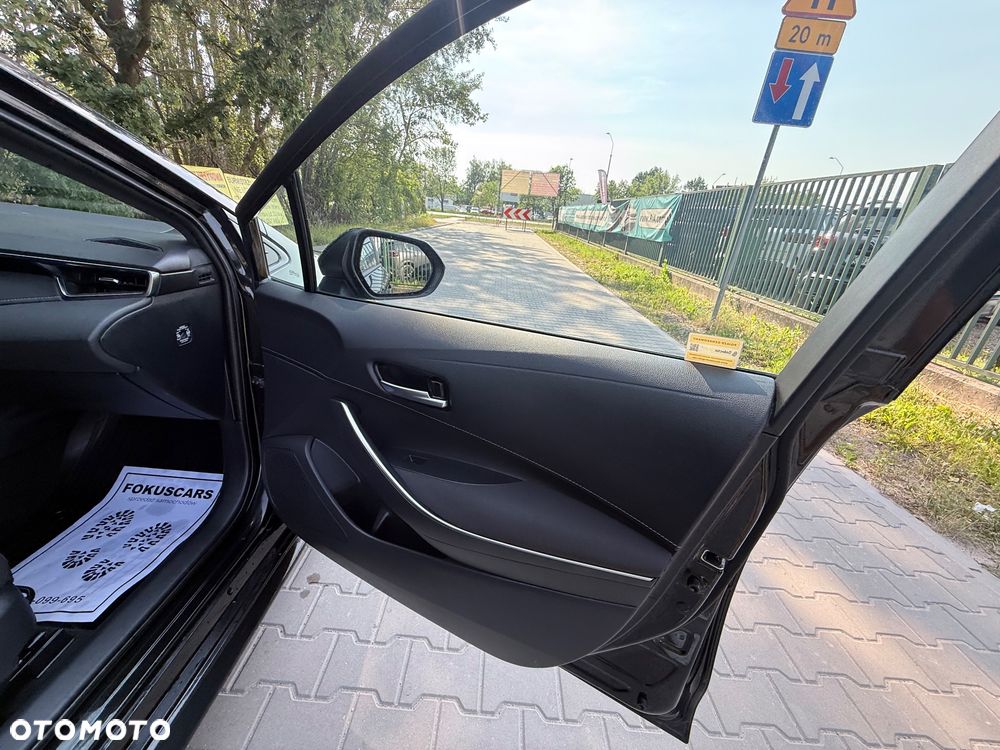Toyota Corolla 1.8 Hybrid Comfort - 29