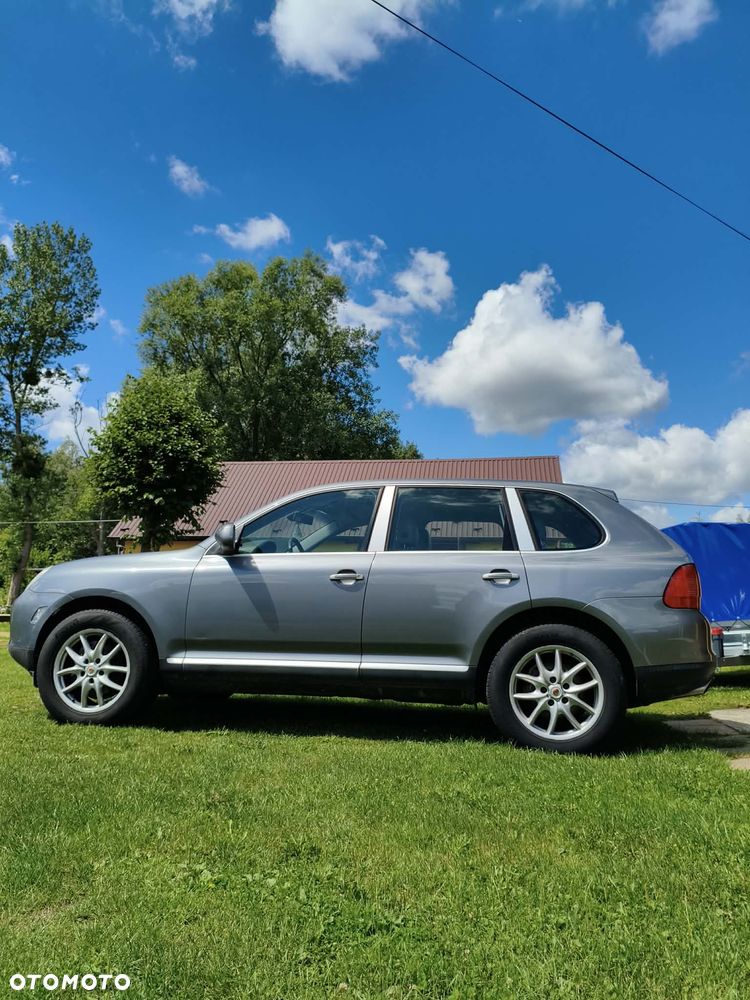 Porsche Cayenne - 5