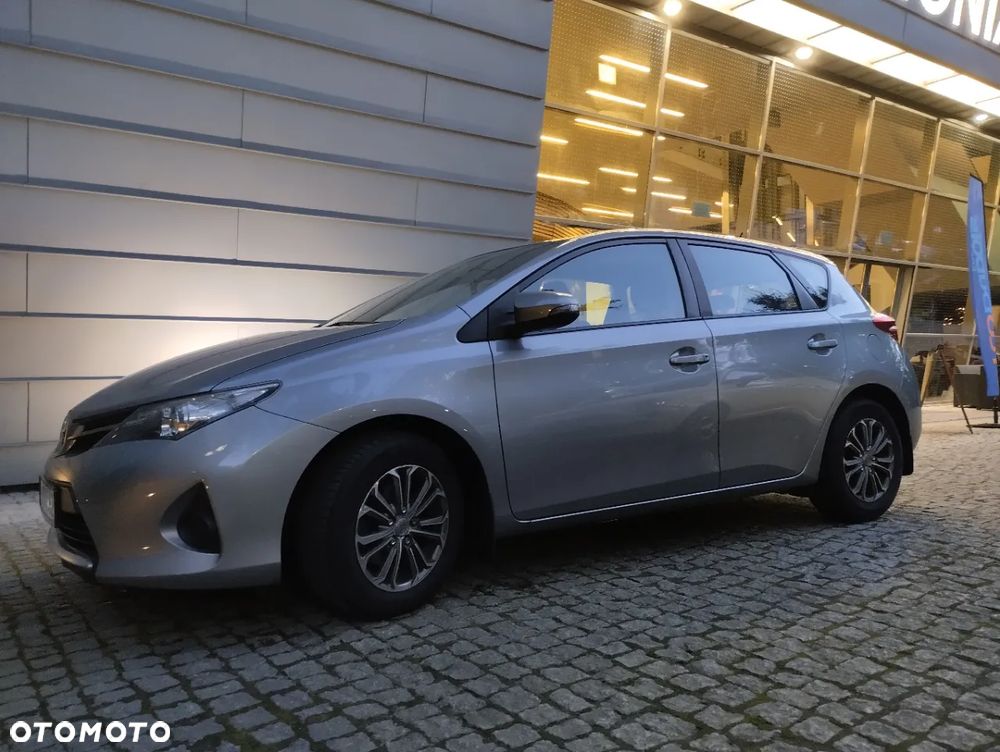 Toyota Auris 1.33 VVT-i Life Comfort - 10