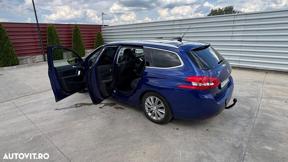 Peugeot 308 PureTech 130 GPF Stop & Start Allure Business-Paket - 17