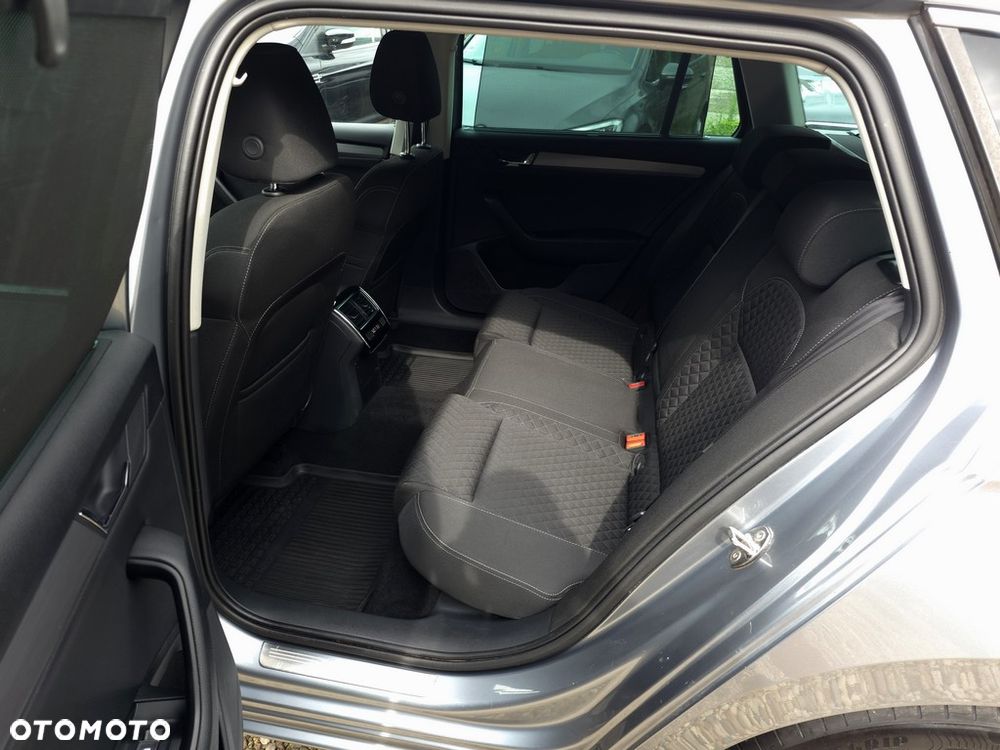 Skoda Superb 2.0 TDI Style - 11