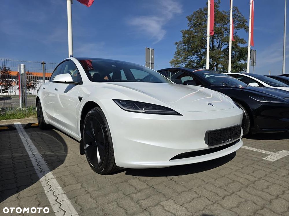 Tesla Model 3 Long Range AWD - 4