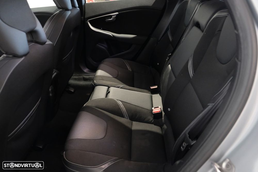 Volvo V40 1.6 D2 Momentum - 10