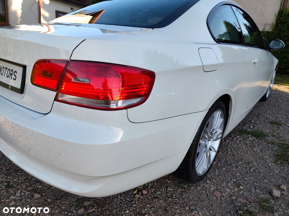 BMW Seria 3 320d Coupe - 11