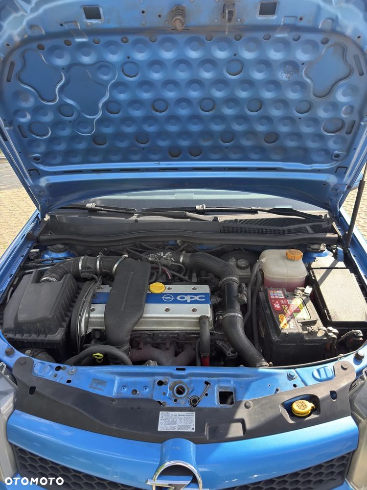 Opel Astra 2.0 T OPC - 11