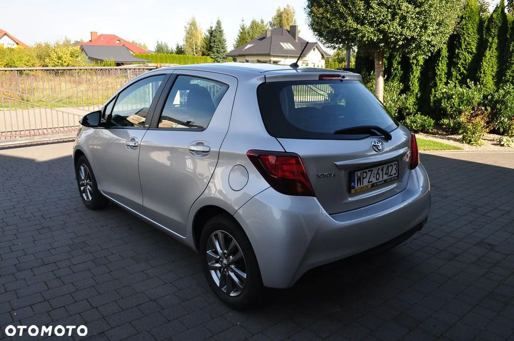 Toyota Yaris - 16