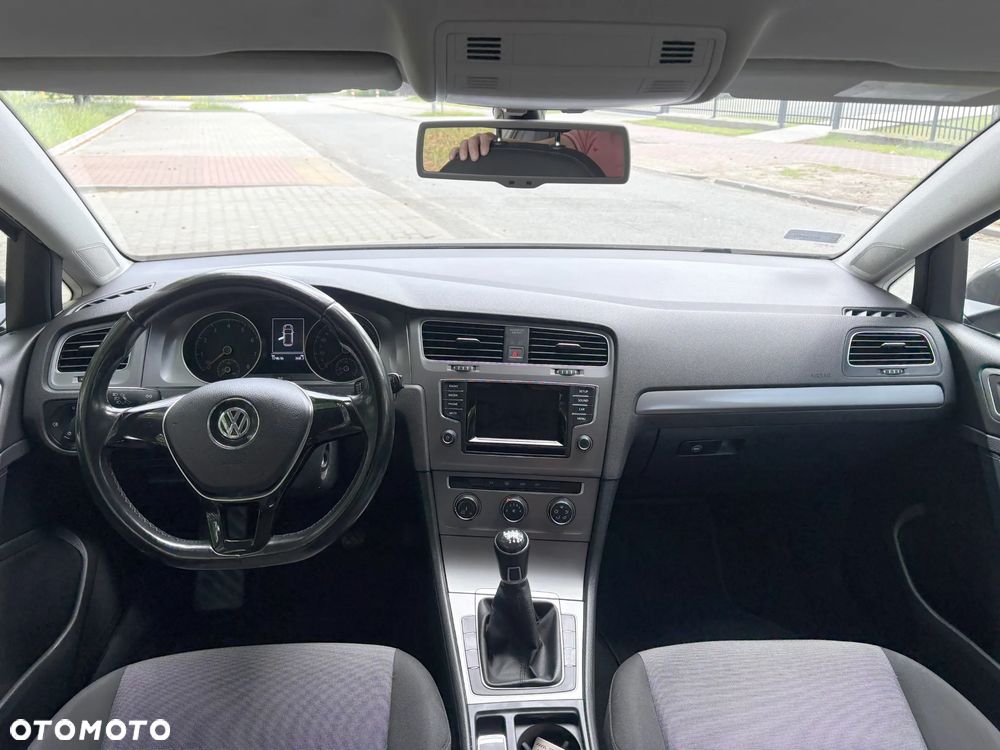 Volkswagen Golf - 9