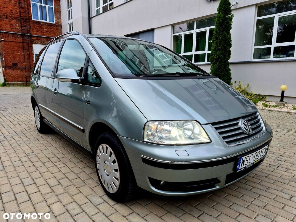 Volkswagen Sharan 1.8T Highline - 1