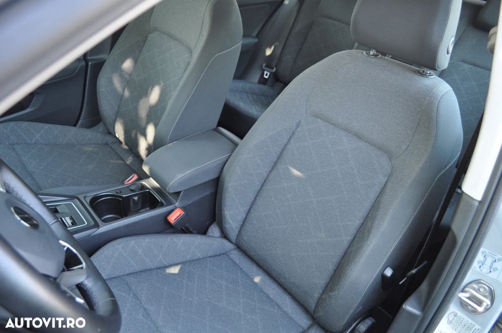 Volkswagen Golf 2.0 TDI SCR DSG Life - 23