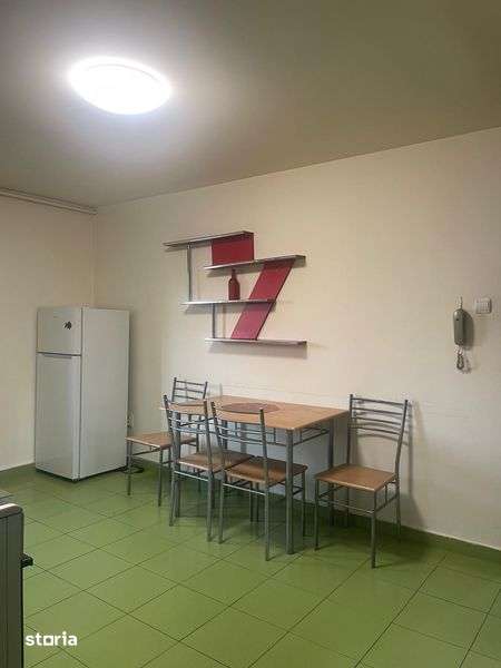 Vand apartament , 2 camere , etaj 2 , semidecomandat, micro 5 — fotografia 3