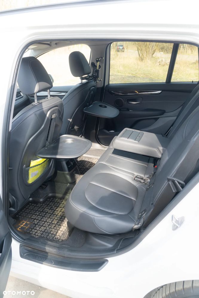 BMW Seria 2 216d Luxury Line - 4