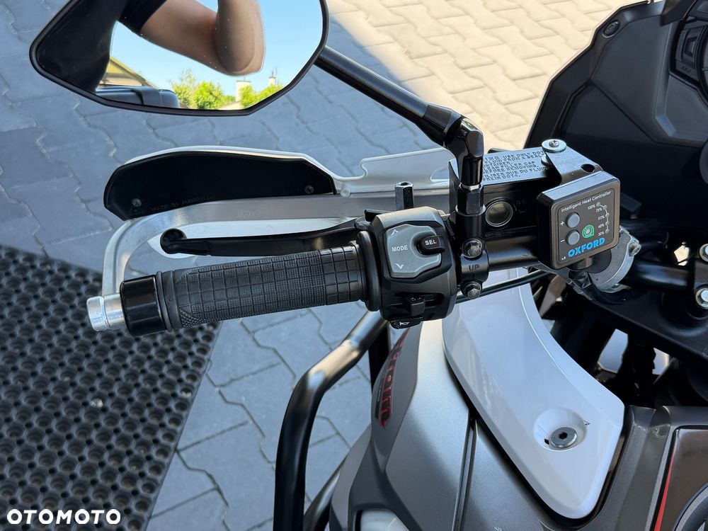 Suzuki V-STROM - 24