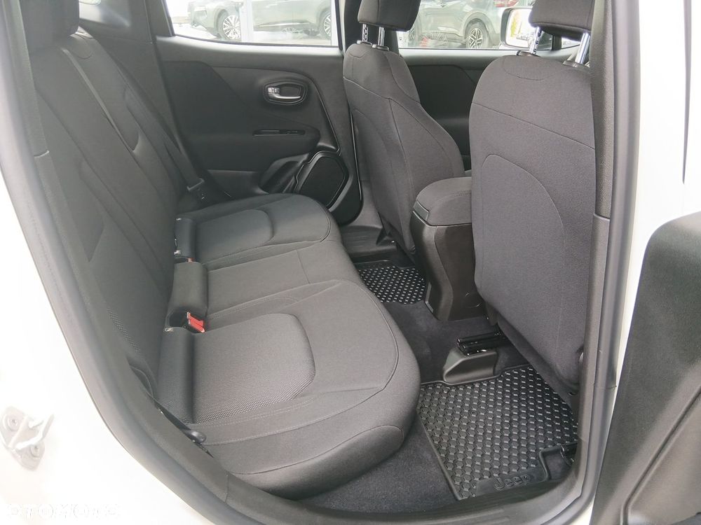Jeep Renegade - 30