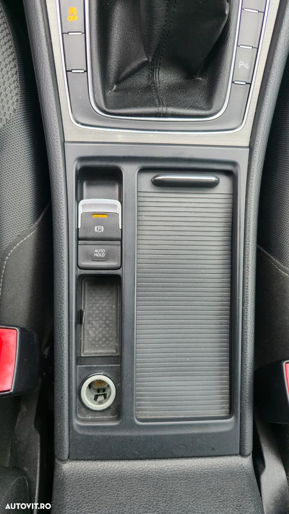 Volkswagen Golf 1.6 TDI DPF BlueMotion Technology Comfortline - 11