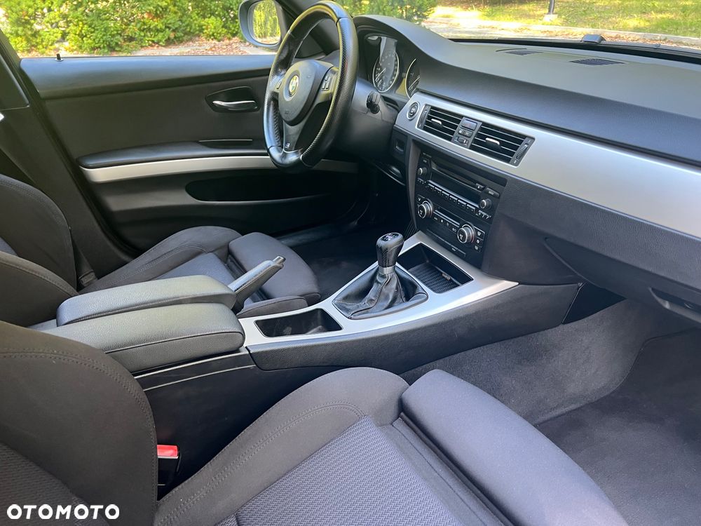 BMW Seria 3 - 21