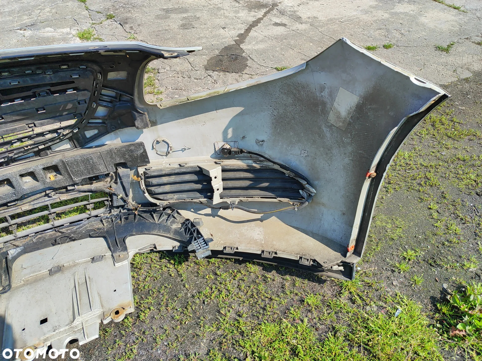 zderzak przód kolor z167 + atrapa przód komplet do OPEL insignia A 08- - 10
