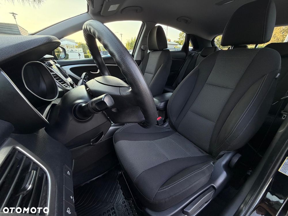 Hyundai i30 1.4 Trend - 31