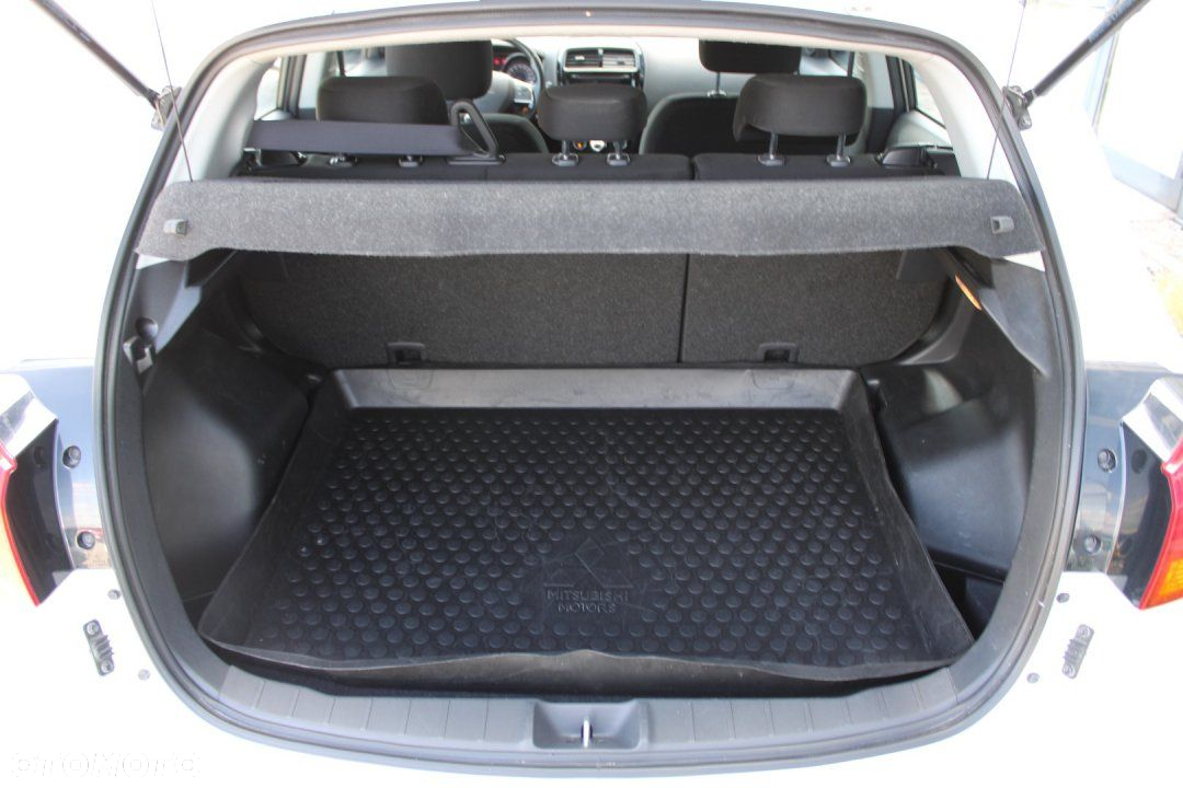 Mitsubishi ASX - 12