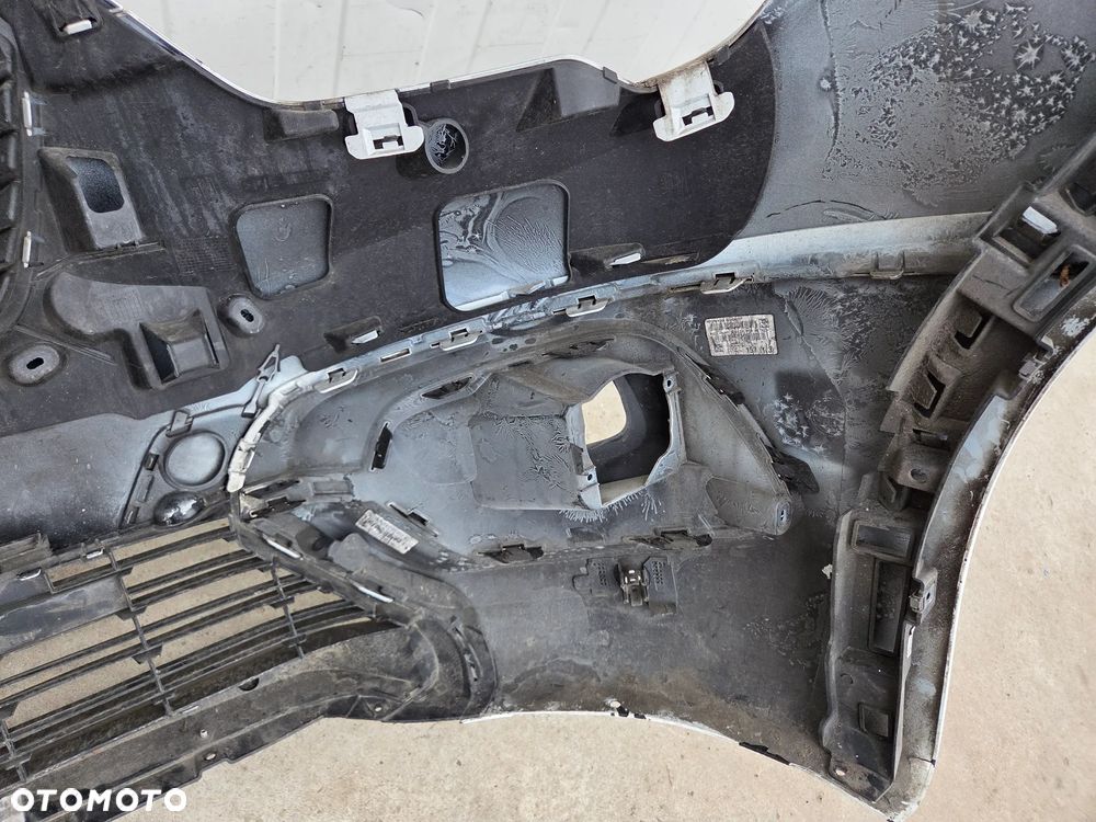 Zderzak przedni Opel Combo E - 18