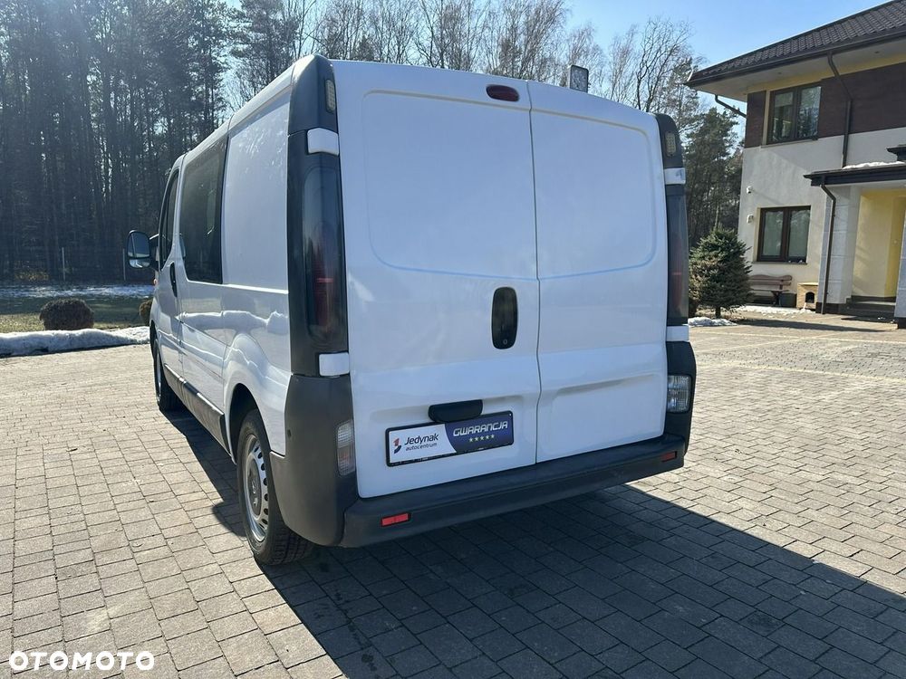 Opel Vivaro - 8