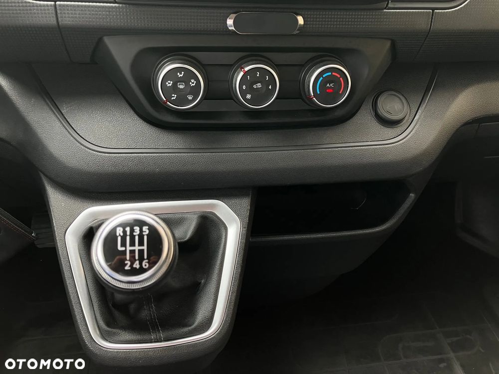 Nissan Primastar - 28