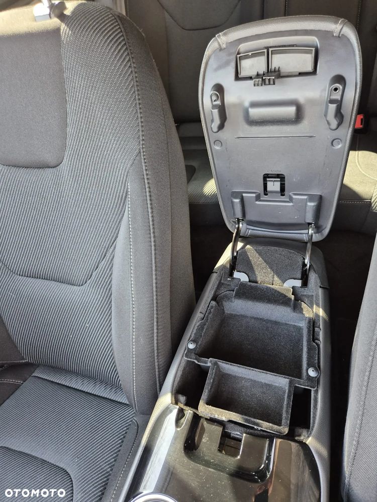 Ford Mondeo 2.0 TDCi Titanium PowerShift - 9