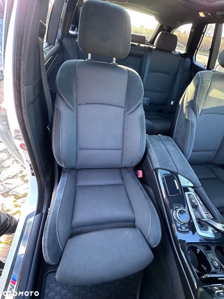 BMW Seria 5 530d xDrive - 31