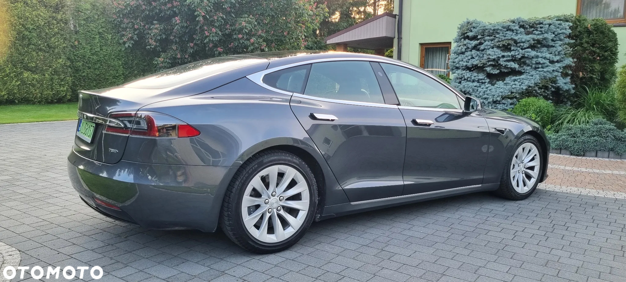 Tesla Model S Long Range Plus - 13