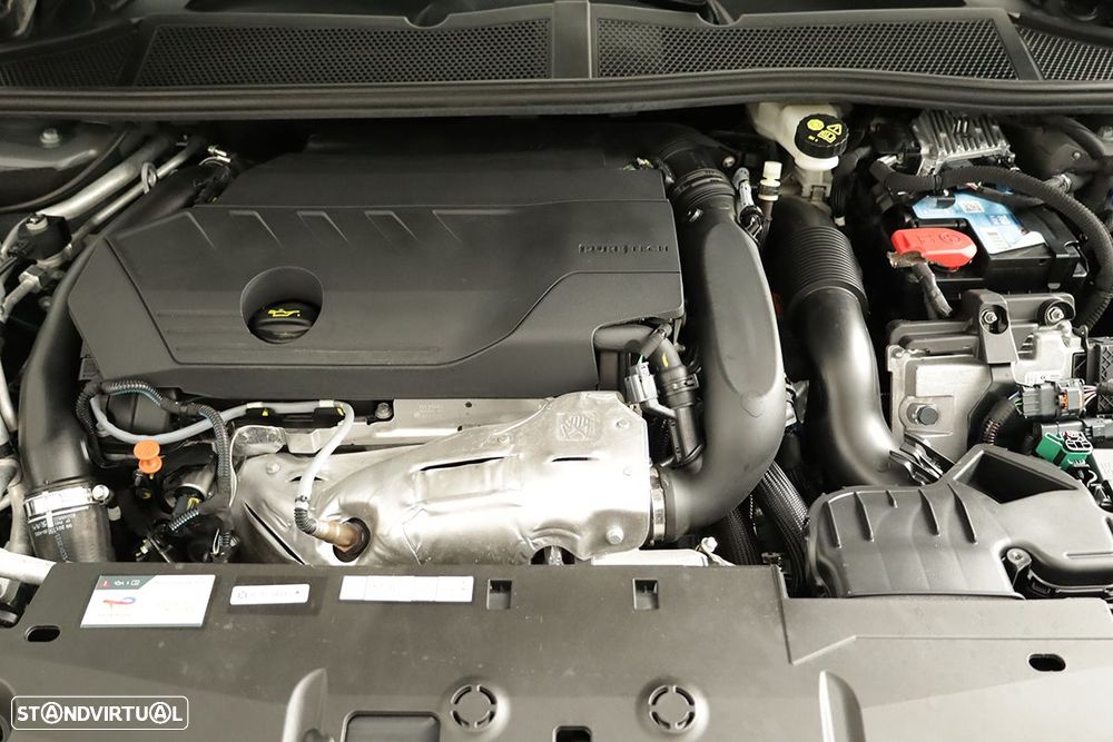 Peugeot 408 1.6 Hybrid Allure e-EAT8 - 27