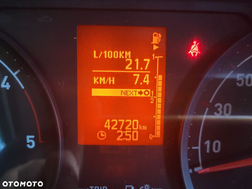 Renault Maxity - 23
