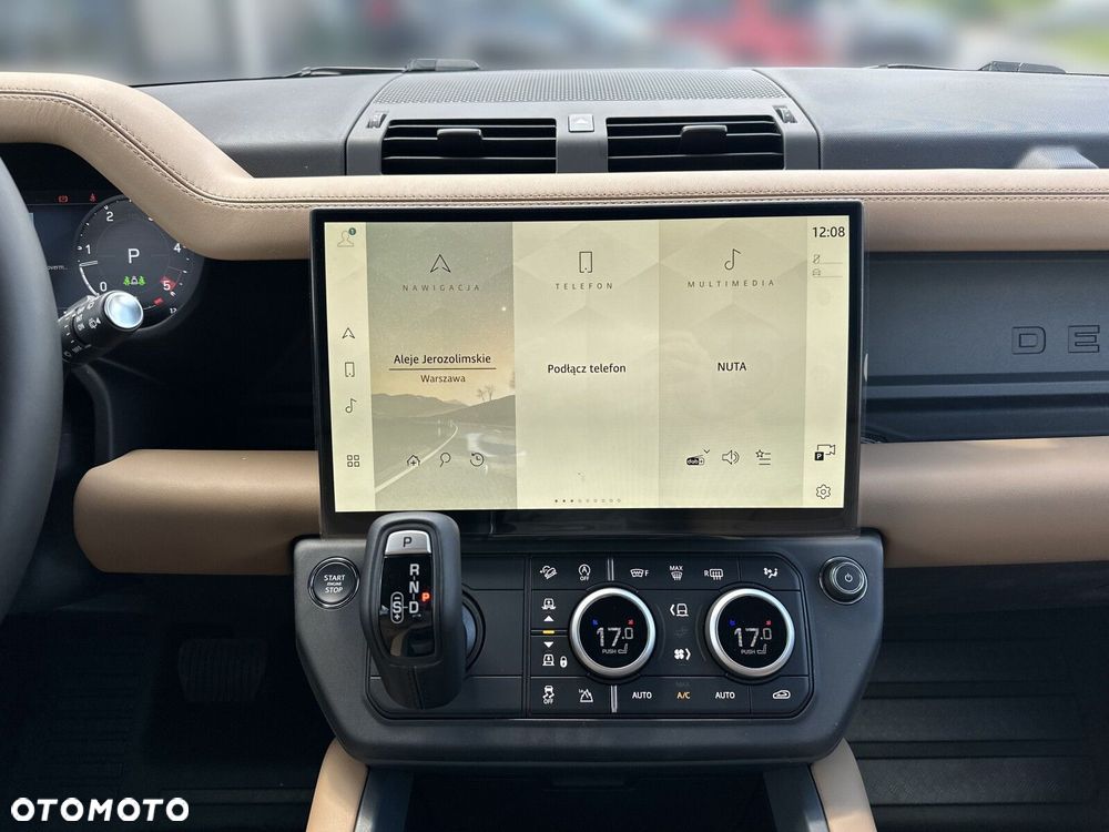 Land Rover Defender - 21