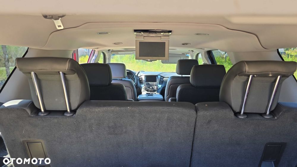 Chevrolet Suburban - 8