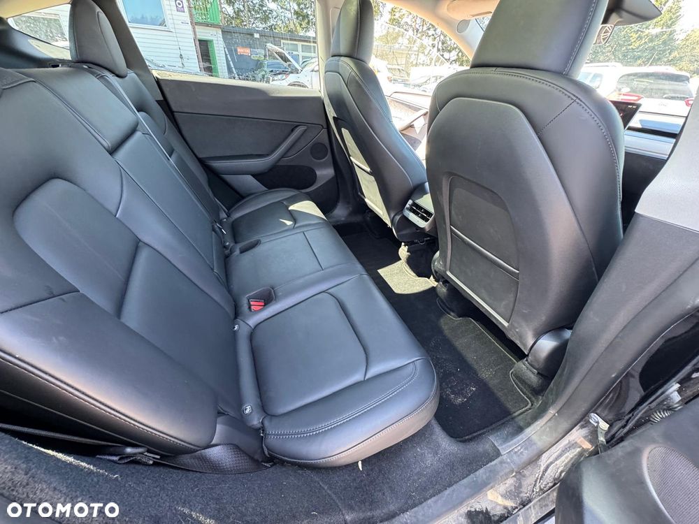 Tesla Model Y Long Range Dual Motor AWD - 15