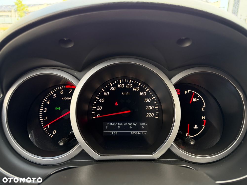 Suzuki Grand Vitara 2.4 Premium - 16