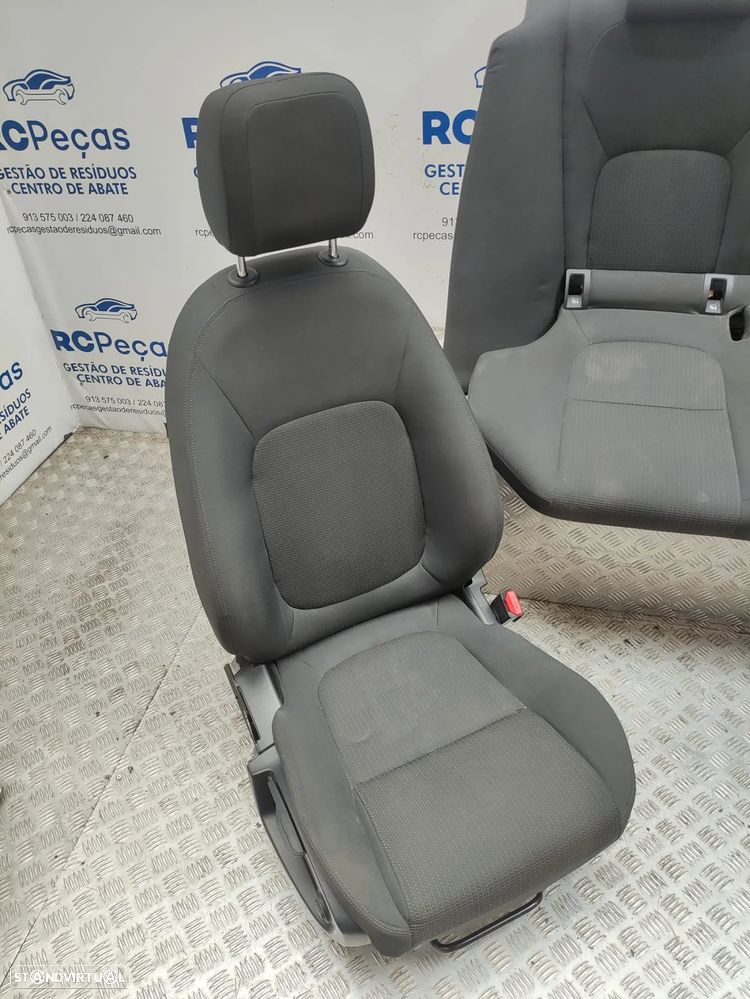 Conjunto de bancos em tecido Jaguar XE X760 elétricos - 11