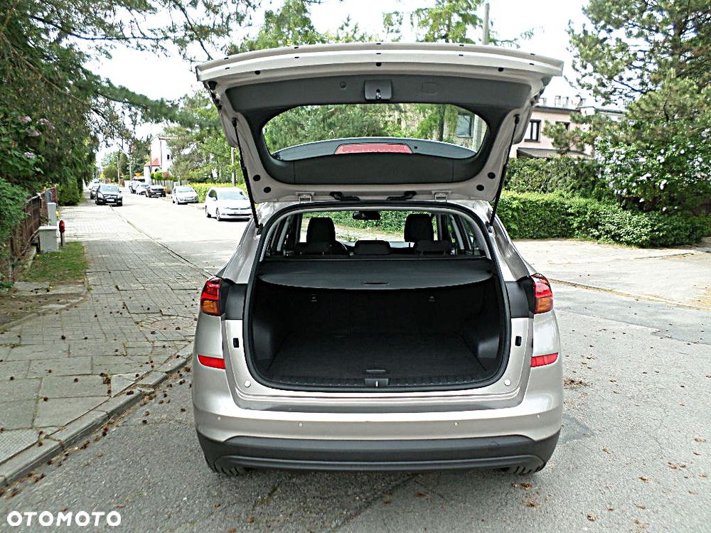 Hyundai Tucson blue 1.6 GDi 2WD Navi - 23