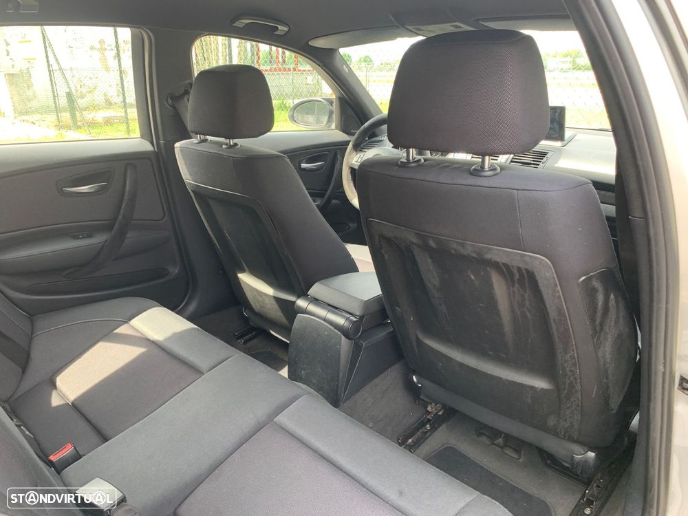 BMW 118 d Pack M - 21