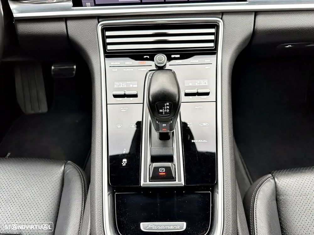 Porsche Panamera 4 E-Hybrid - 20