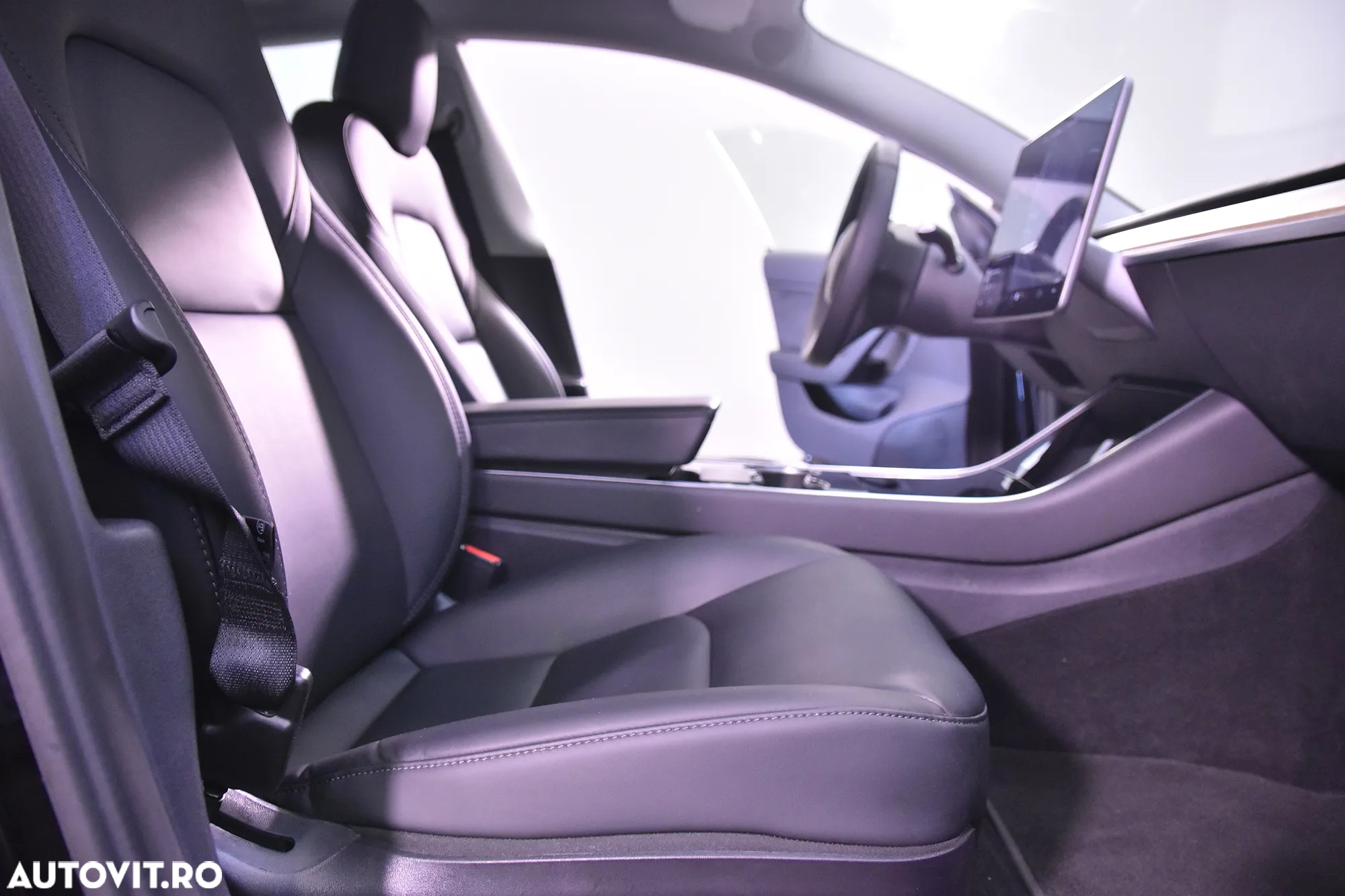 Tesla Model 3 - 11