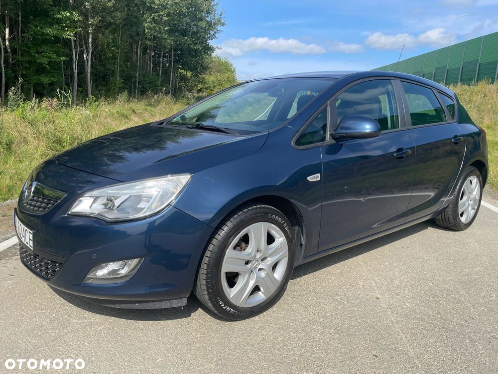 Opel Astra 1.4 Turbo Exklusiv - 3