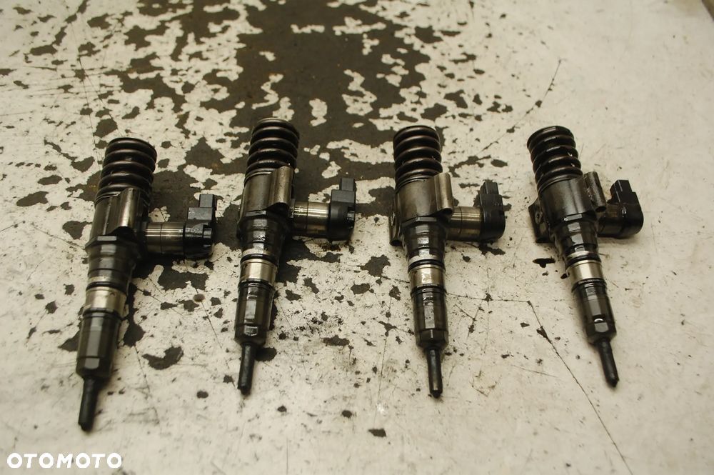 POMPOWTYRSKIWACZE POMPOWTRYSK 03G130073G AUDI A4 B7 2.0 TDI AUDI A3 8P VW GOLF V SKODA SEAT 03G130073S - 7