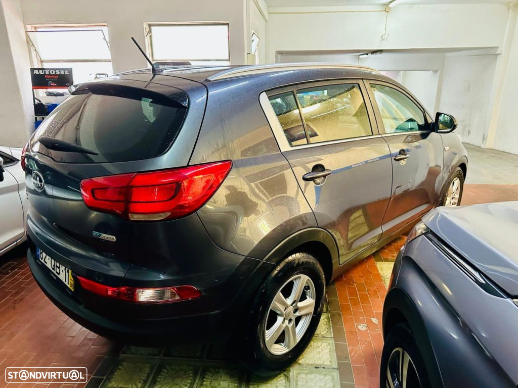 Kia Sportage 1.7 CRDI ISG Silver - 4