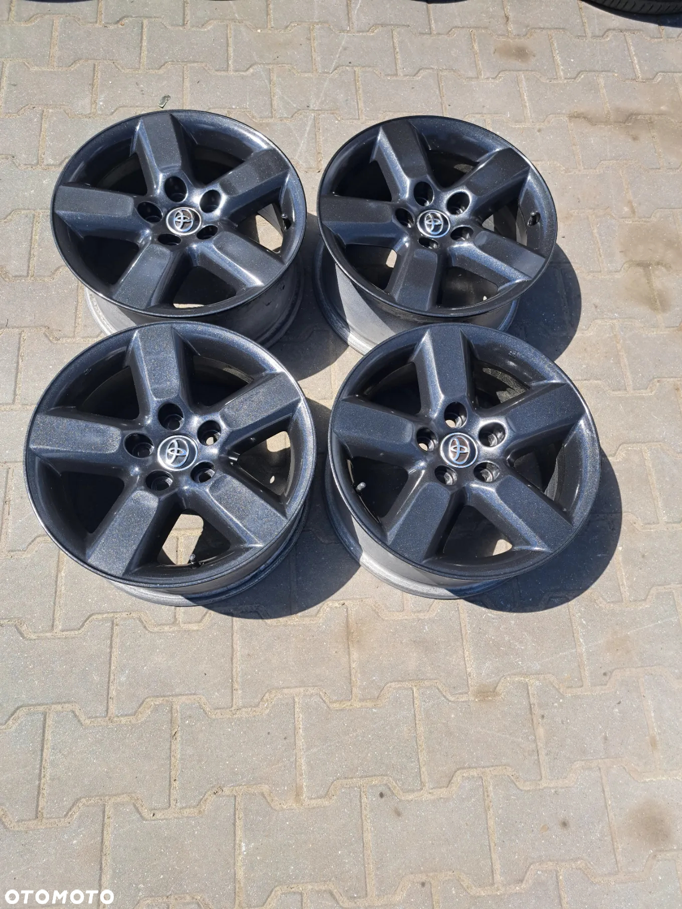 Alufelgi Toyota 16 cali 5x114.3 czarne - 8