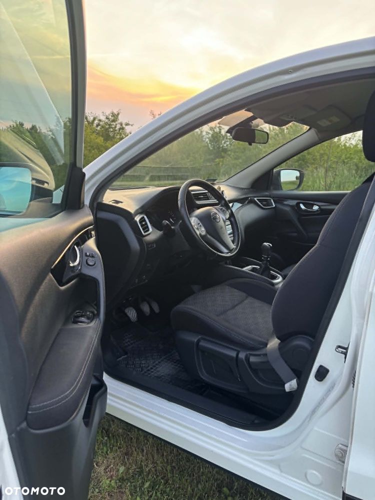 Nissan Qashqai 1.2 DIG-T Visia EU6 - 9