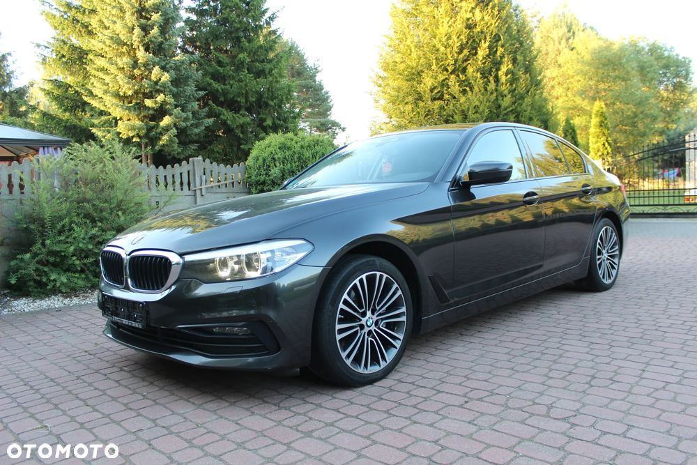 BMW Seria 5 520d Efficient Dynamics Edition Sport Line - 2