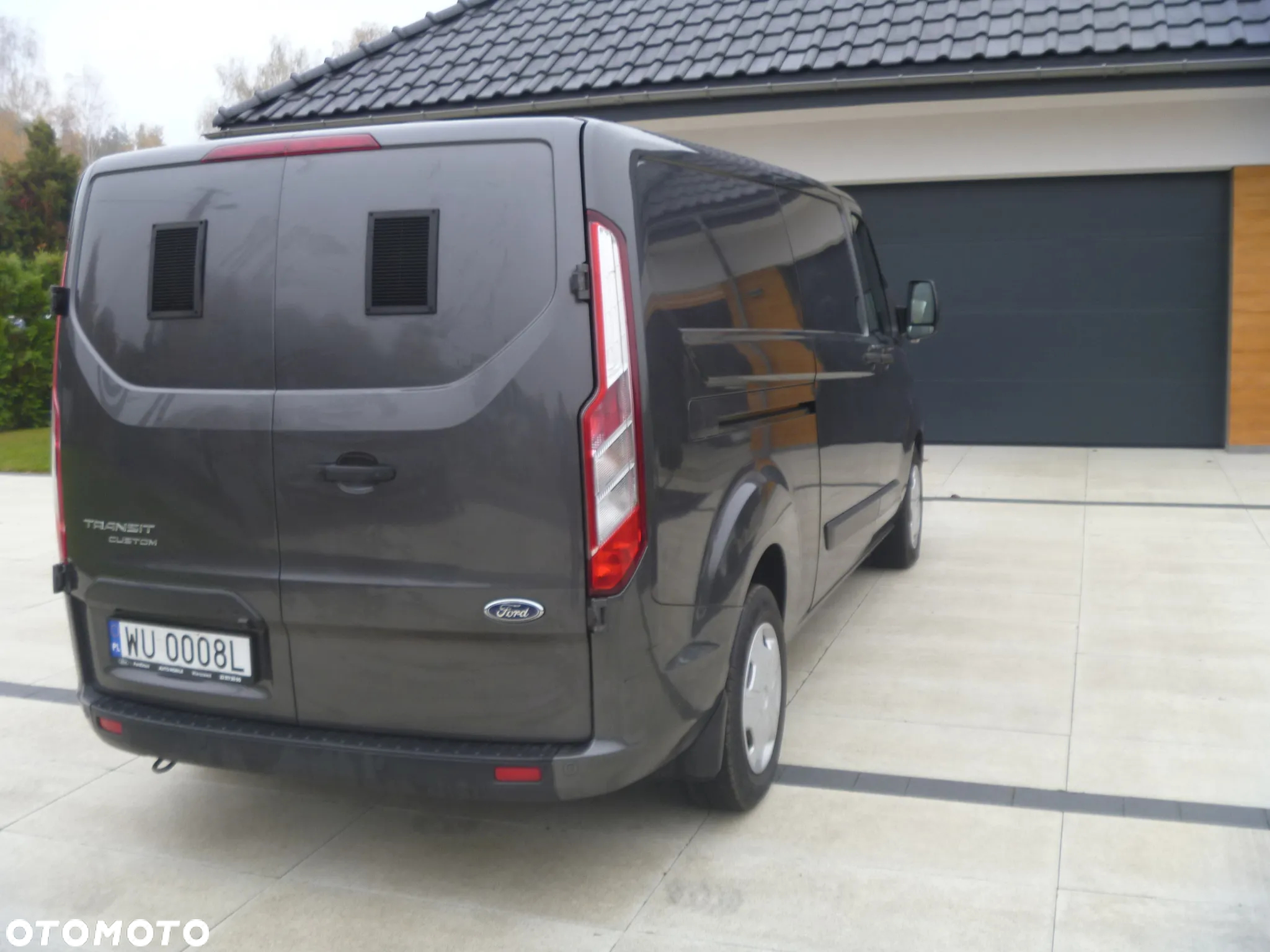 Ford TRANSIT CUSTOM - 11