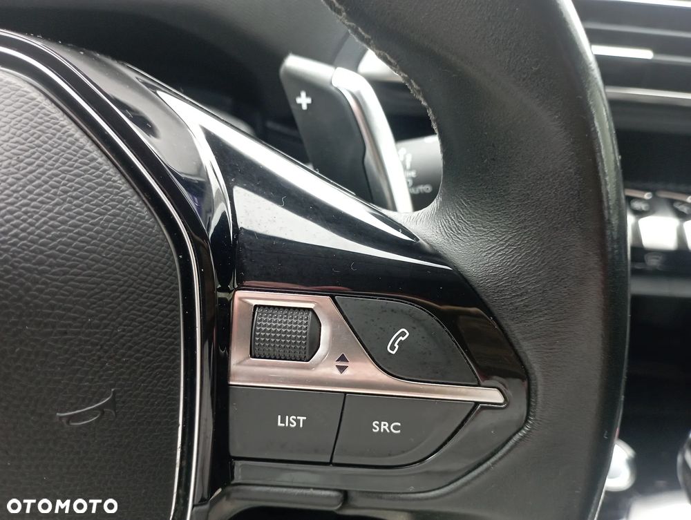 Peugeot 3008 1.2 PureTech Active S&S EAT6 - 18