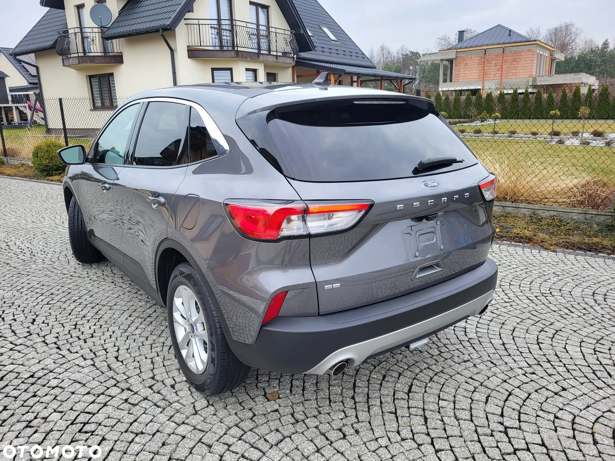 Ford Kuga - 36
